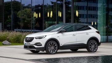 Opel Grandland X PHEV spot Mika