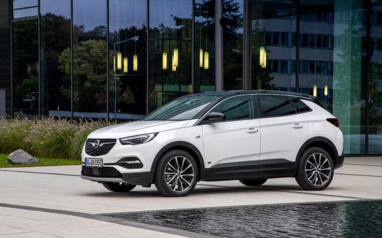 Opel Grandland X PHEV spot Mika