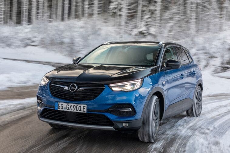 Opel auto elettriche zone montuose