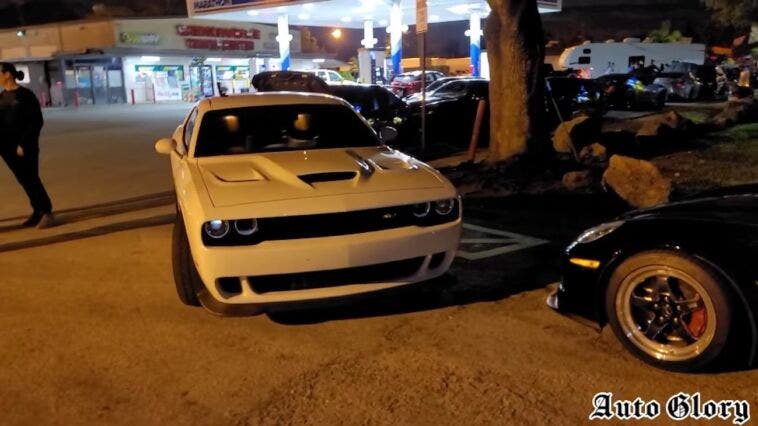 Dodge Challenger SRT Hellcat vs Chevrolet Corvette Z06 C6