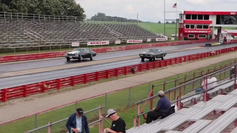 Dodge Charger R/T vs Chevrolet Chevelle SS drag race