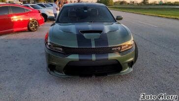 Dodge Charger SRT Hellcat vs Chevrolet Camaro SS modificata drag race