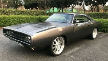 Dodge Charger restomod 1970