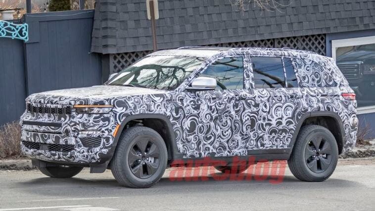 Jeep Grand Cherokee 4xe prototipo foto spia