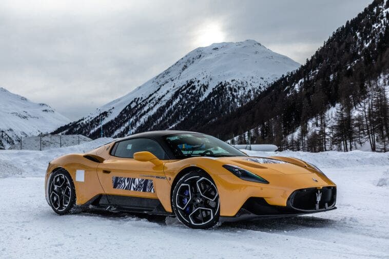 Maserati MC20 test neve