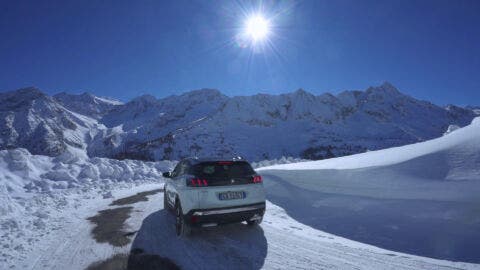 Nuovo Peugeot 3008 Hybrid