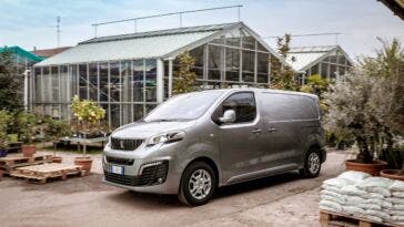 Nuovo Peugeot e-Expert consegne in città