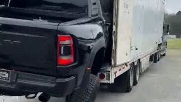 Ram 1500 TRX spiacevole incidente