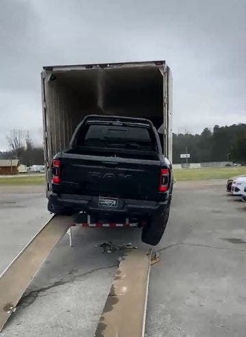 Ram 1500 TRX spiacevole incidente