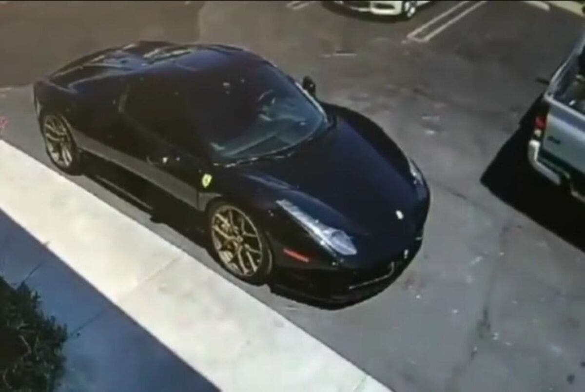 Ferrari 458 Spider nera