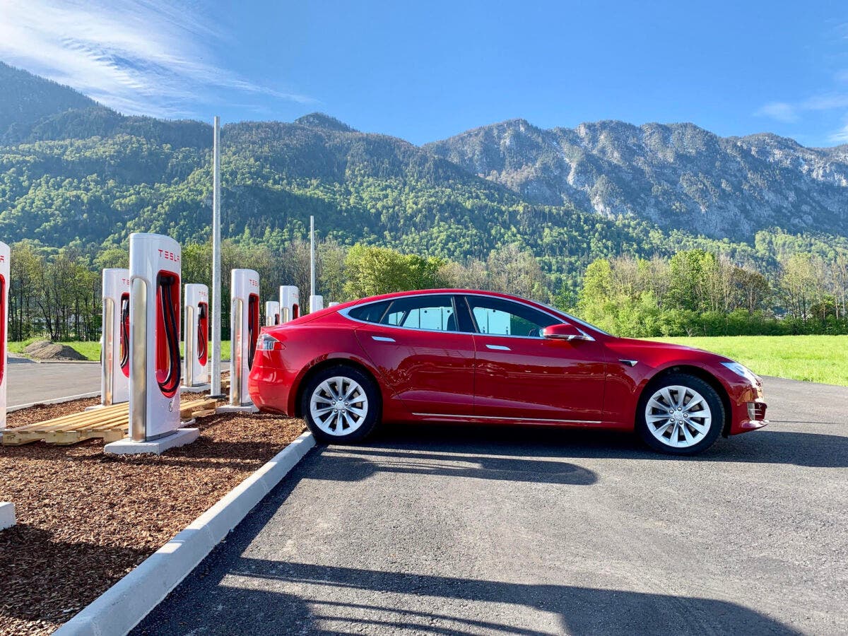 i supercharger tesla in europa