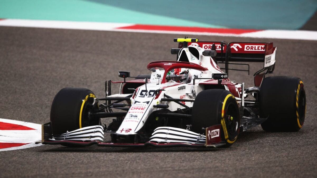 Alfa Romeo Racing Giovinazzi Test