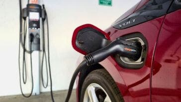 100 miliardi di dollari per l’auto elettrica