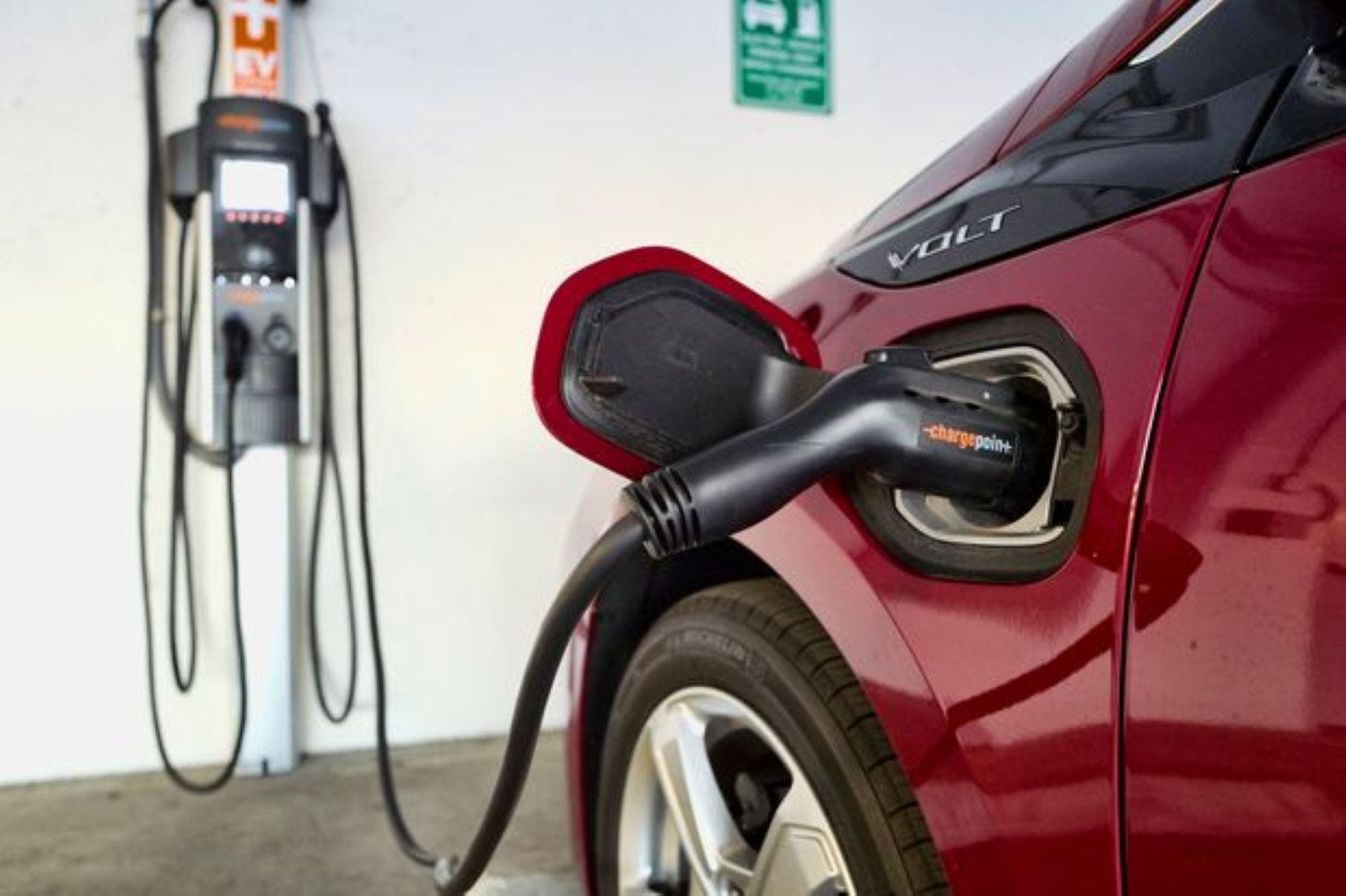 100 miliardi di dollari per l’auto elettrica