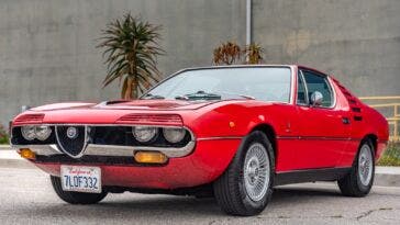 Alfa Romeo Montreal Asta