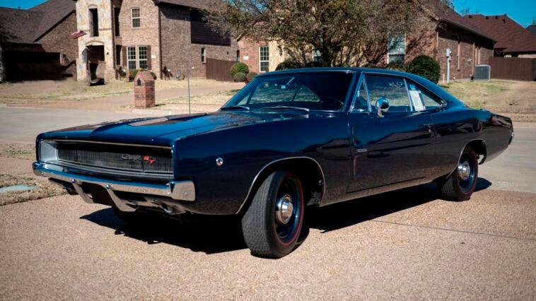 Dodge Charger R/T 1968 blu asta