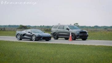 Dodge Durango SRT Hellcat vs Chevrolet Corvette C8 drag race