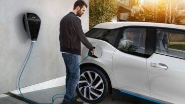 Emissioni delle auto nuove in Europa la media cala del 12%