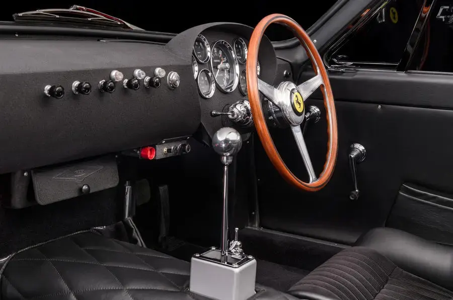 Ferrari 330 LMB Bell Sport & Classic