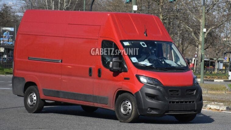 Fiat Ducato 2022 Europa foto spia