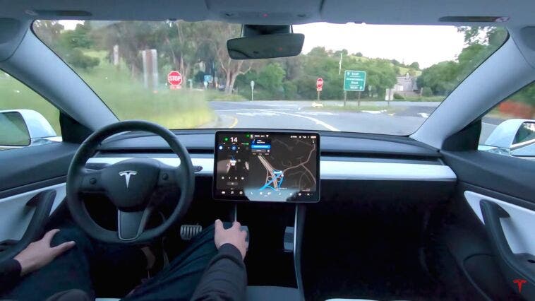 Incidente mortale Tesla con Autopilot