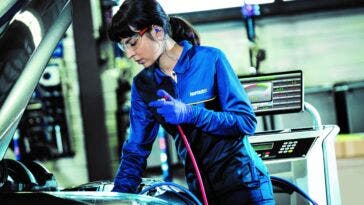 L’idrogeno pulisce il motore