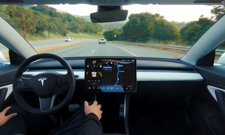 Musk difende coi denti l’Autopilot dopo un altro sinistro mortale sulla Tesla