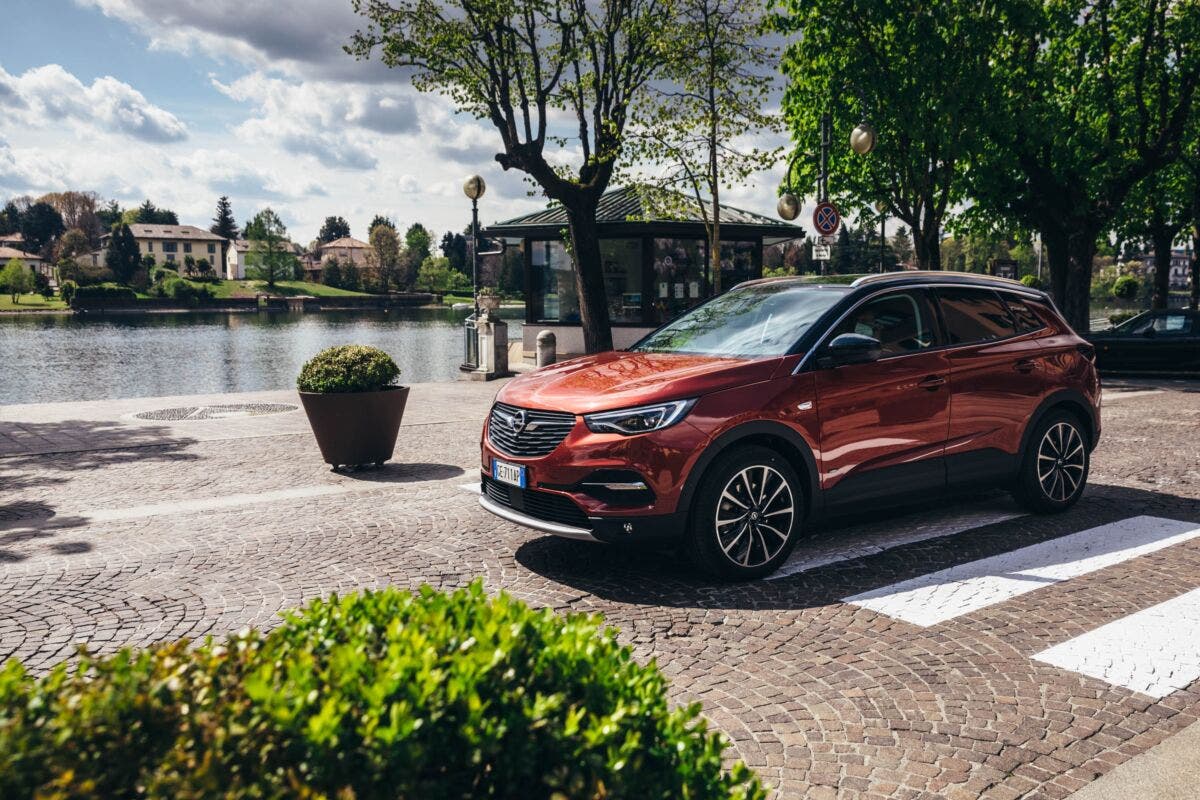 Opel Grandland X Hybrid4