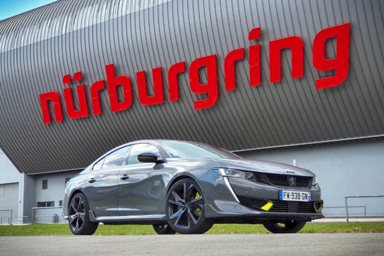 Peugeot 508 PSE vs BMW M2 Nurburgring