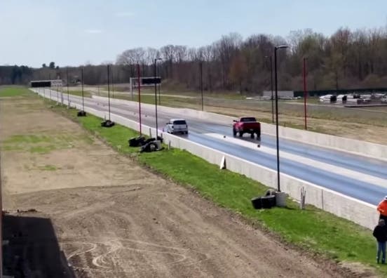 Ram 1500 TRX vs Ford Flex drag race