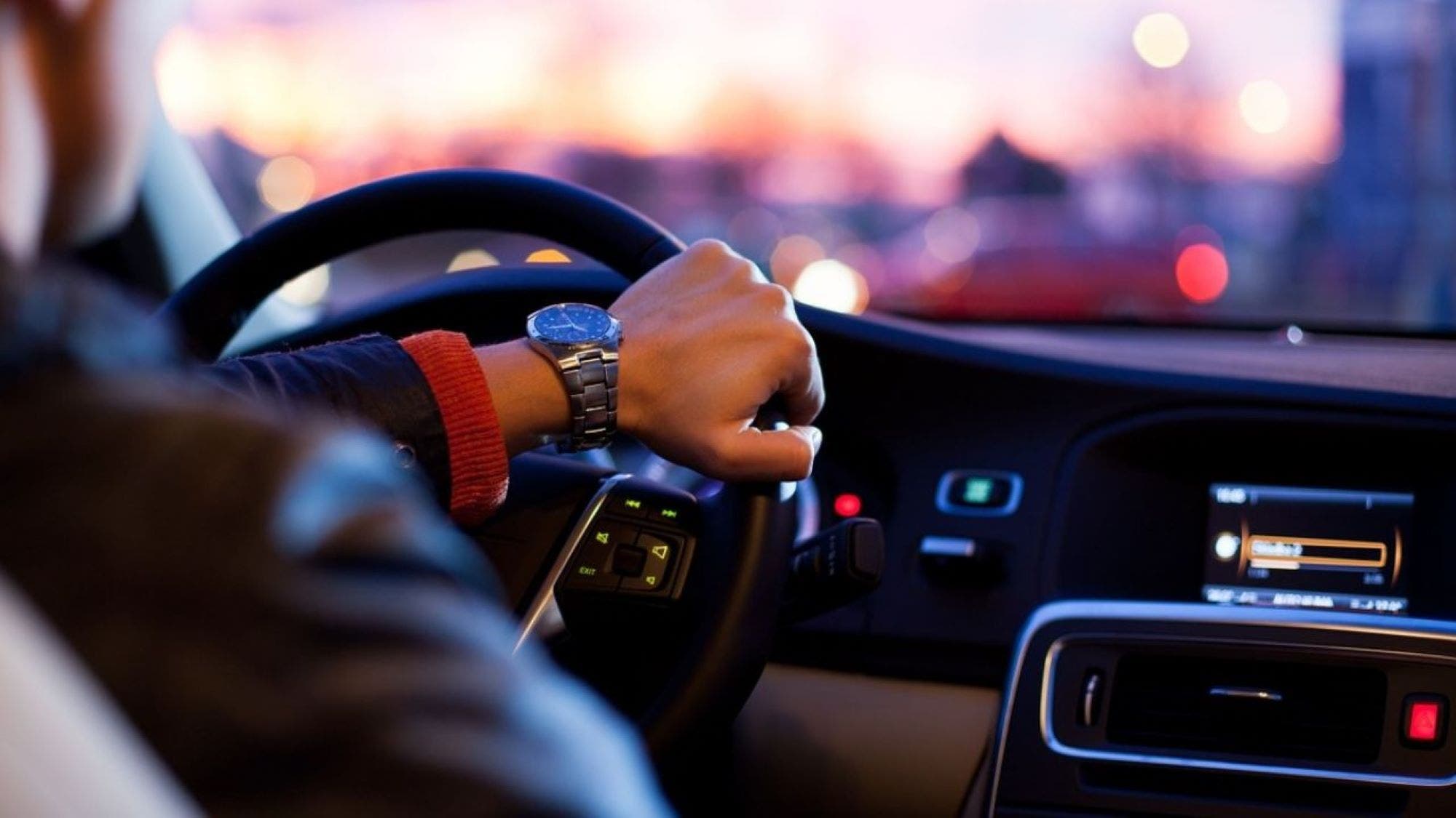 Sei un pendolare che va in auto da solo Risparmia in due modi