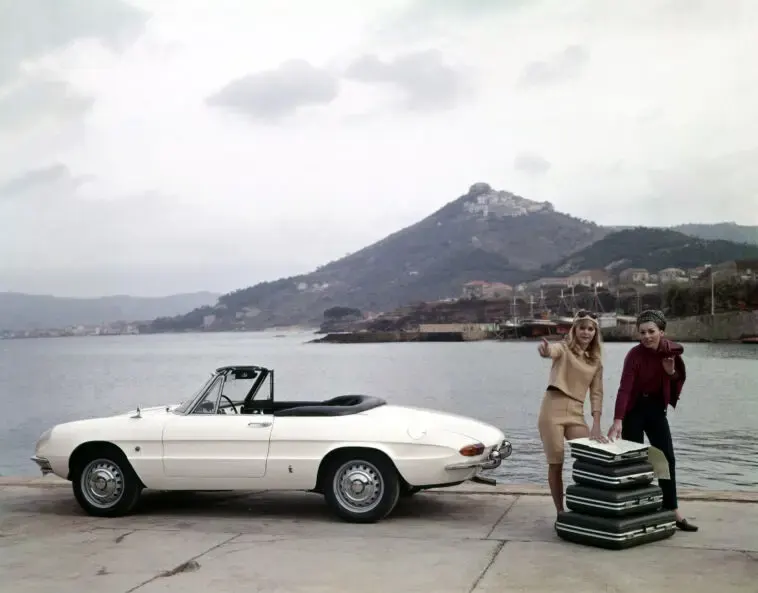 Alfa Romeo Spider Duetto