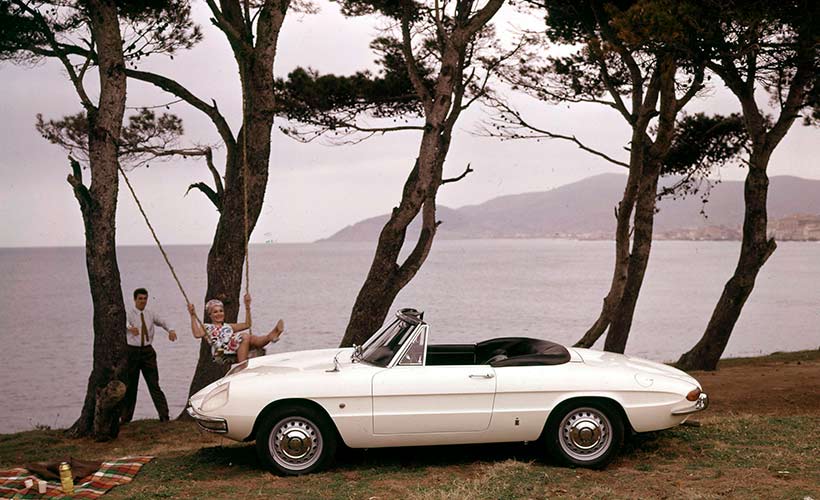 Alfa Romeo Spider Duetto