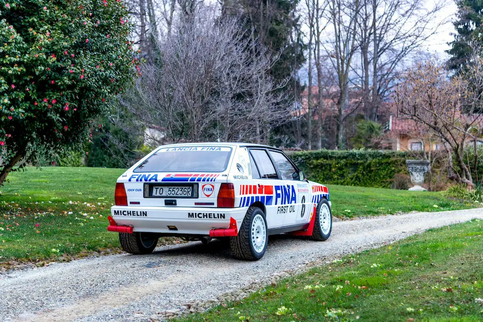 Lancia Delta HF Integrale Jolly Club