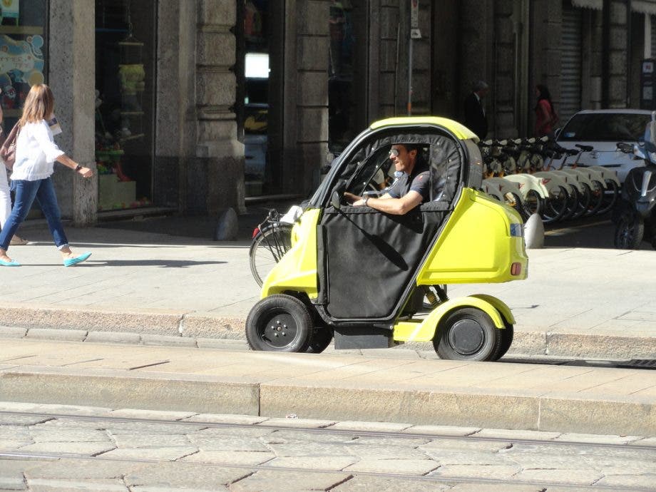 quadriciclo leggero senza patente