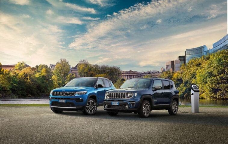 Jeep Compass e Renegade 4xe ibride plug-in