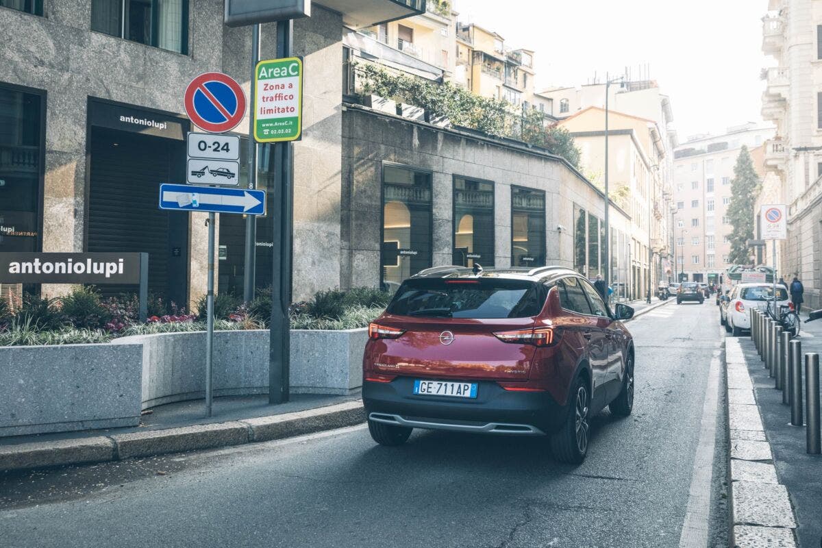 Opel Grandland X Hybrid4 modalità guida