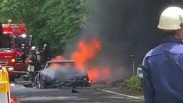 Ferrari F40 in fiamme