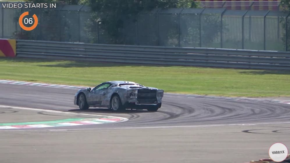 Ferrari 296 GTB test Fiorano