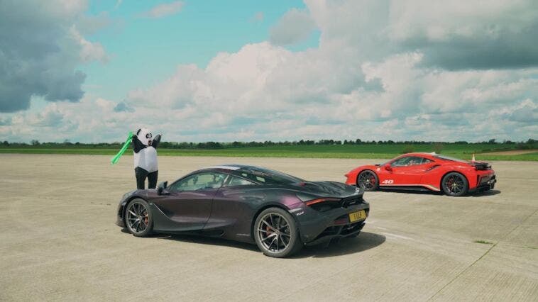 Ferrari 488 Pista Piloti vs McLaren 720S drag race