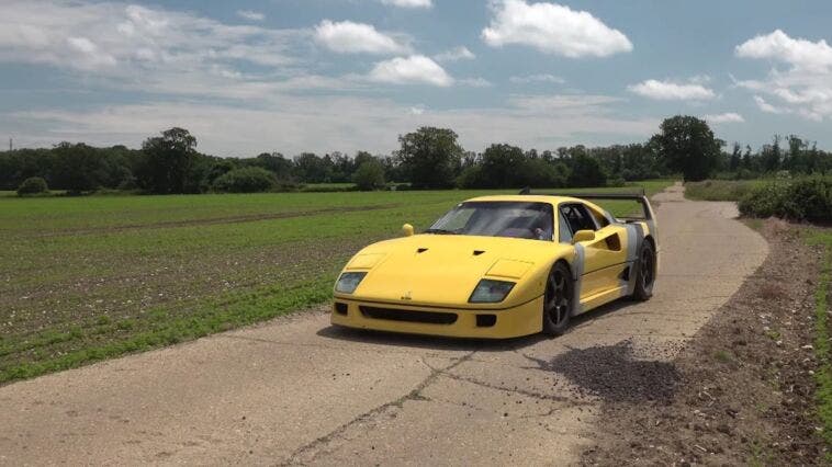 Ferrari F40 drifting