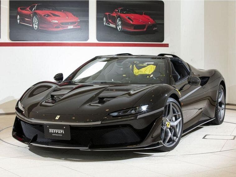 Ferrari J50 692 km vendita