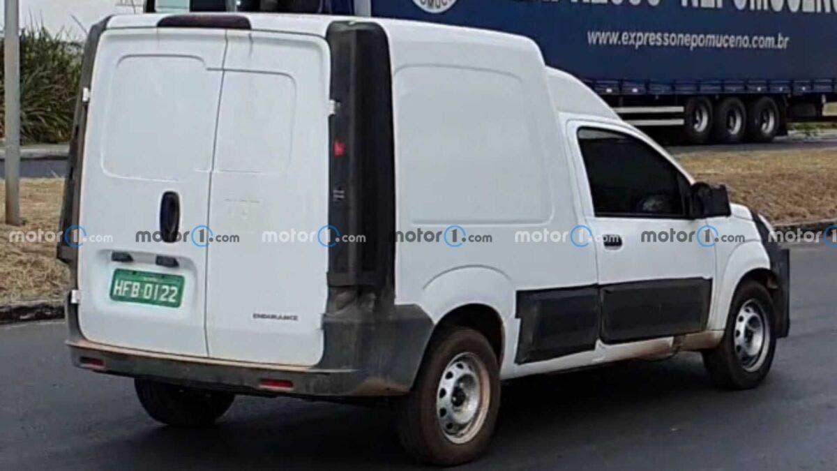 Fiat Fiorino 2022 nuovo prototipo foto spia