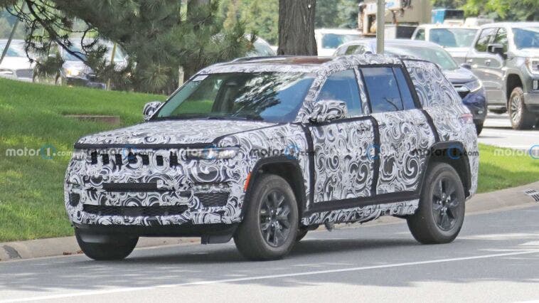 Nuova Jeep Grand Cherokee 4xe foto spia