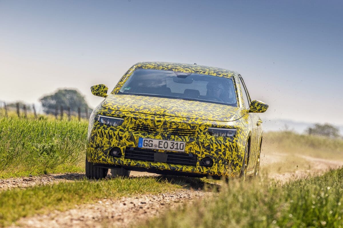 Nuova Opel Astra ultimi test