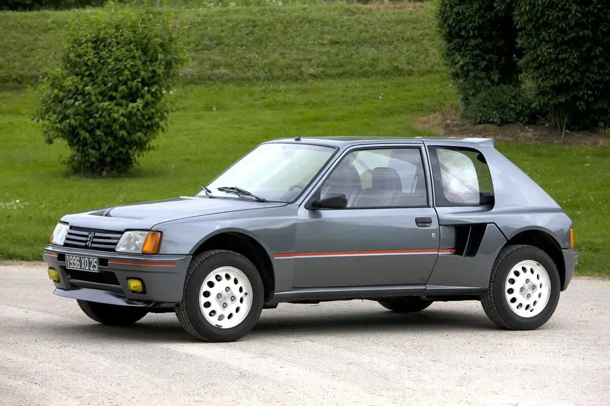 Peugeot 205 T16