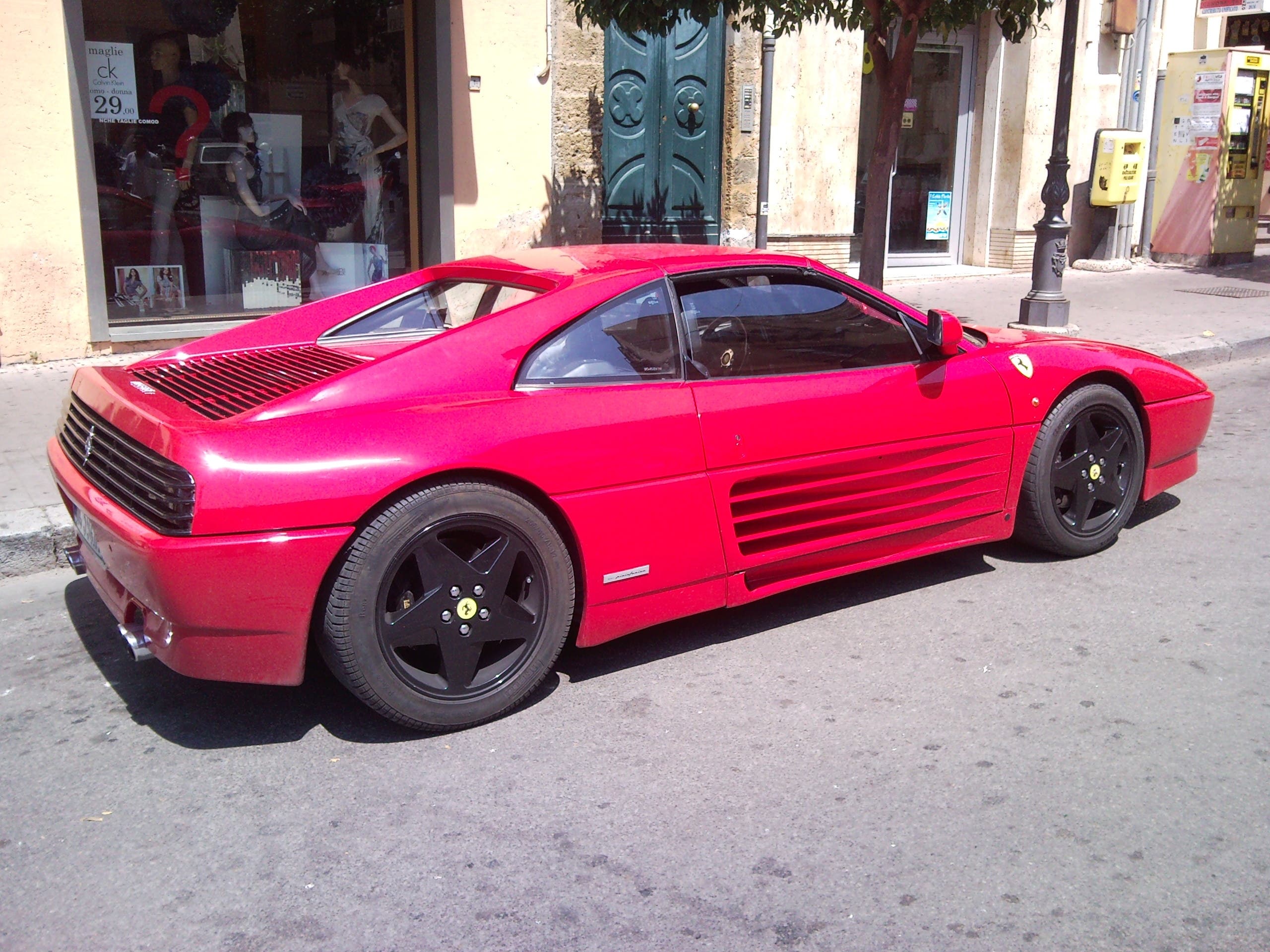 Supercar Ferrari 348