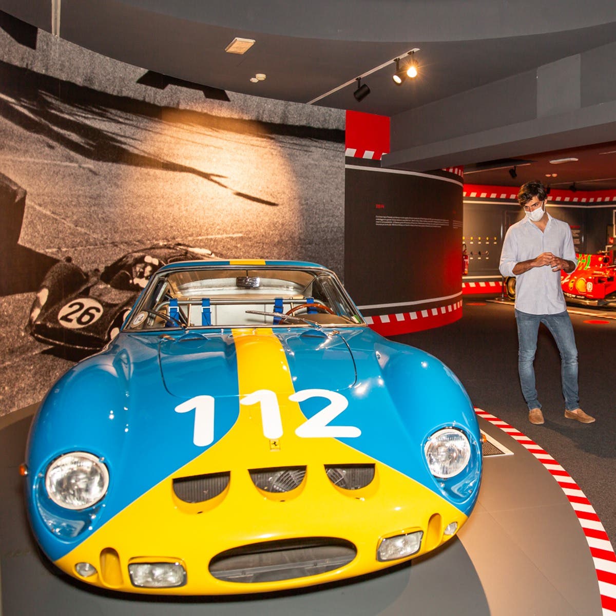 Carlos Sainz Jr e la Ferrari 250 GTO