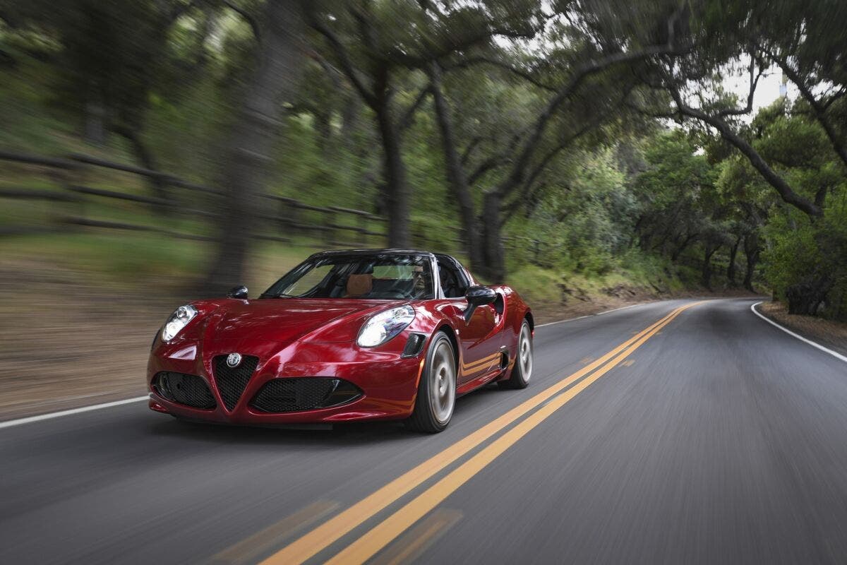 Alfa Romeo 4C 33 Stradale Tributo Australia