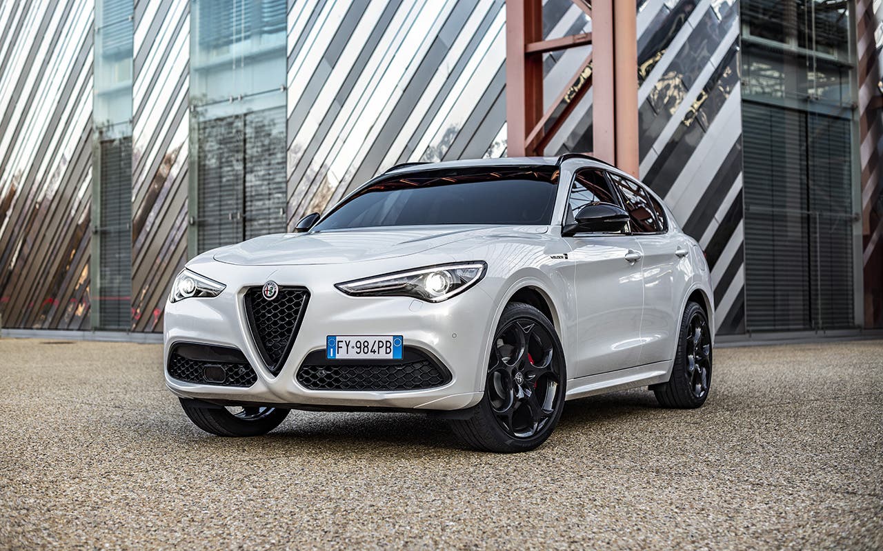 Alfa romeo stelvio 2023